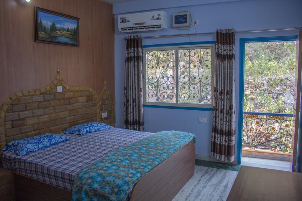 Hotel Golden Crown Laxman Jhula Rishikesh Bagian luar foto